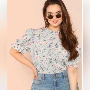 💄Floral Ruffle Neck & Sleeve Top